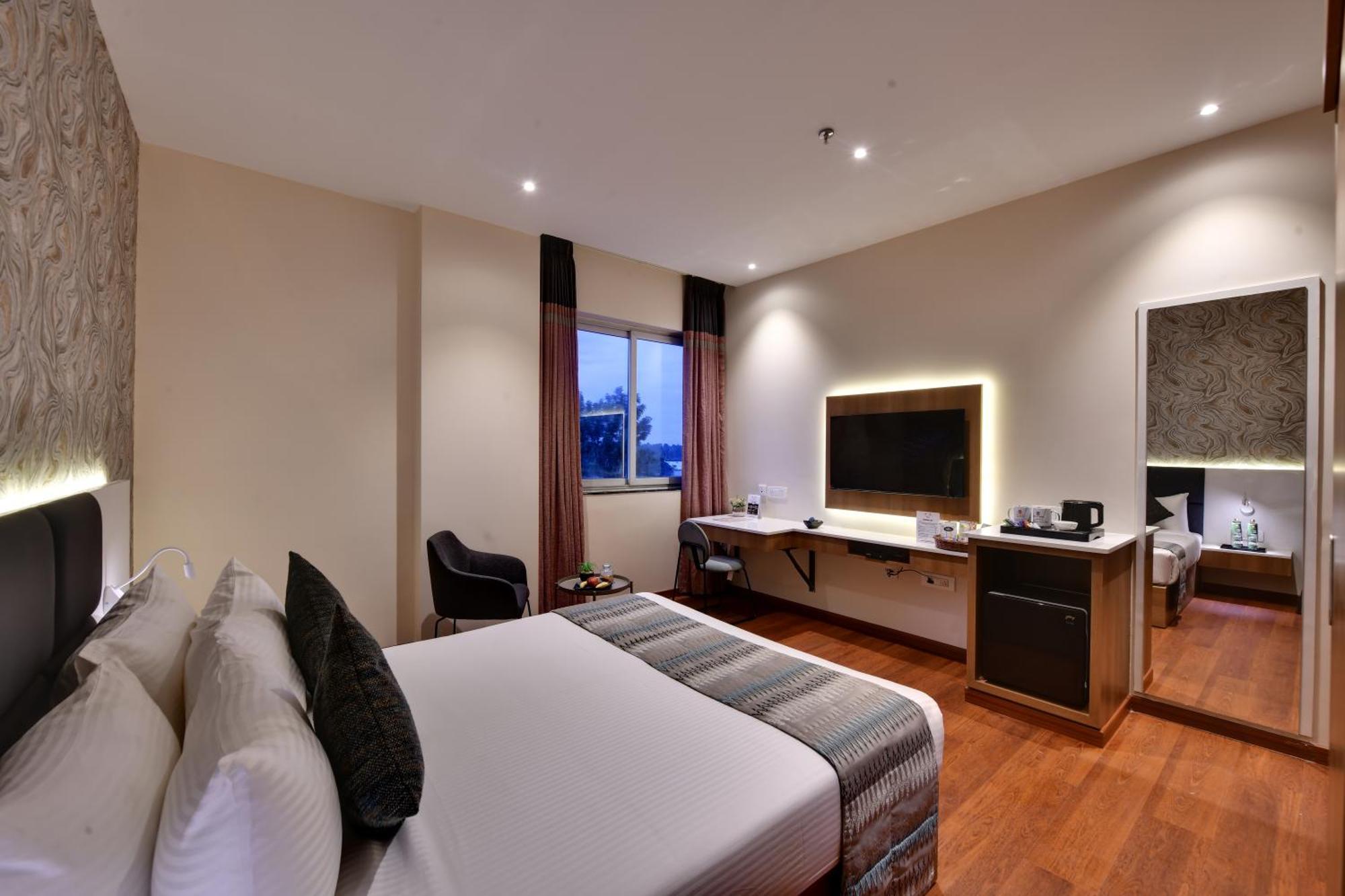 Click Hotel Vista-International Airport Dod Jala Exterior photo