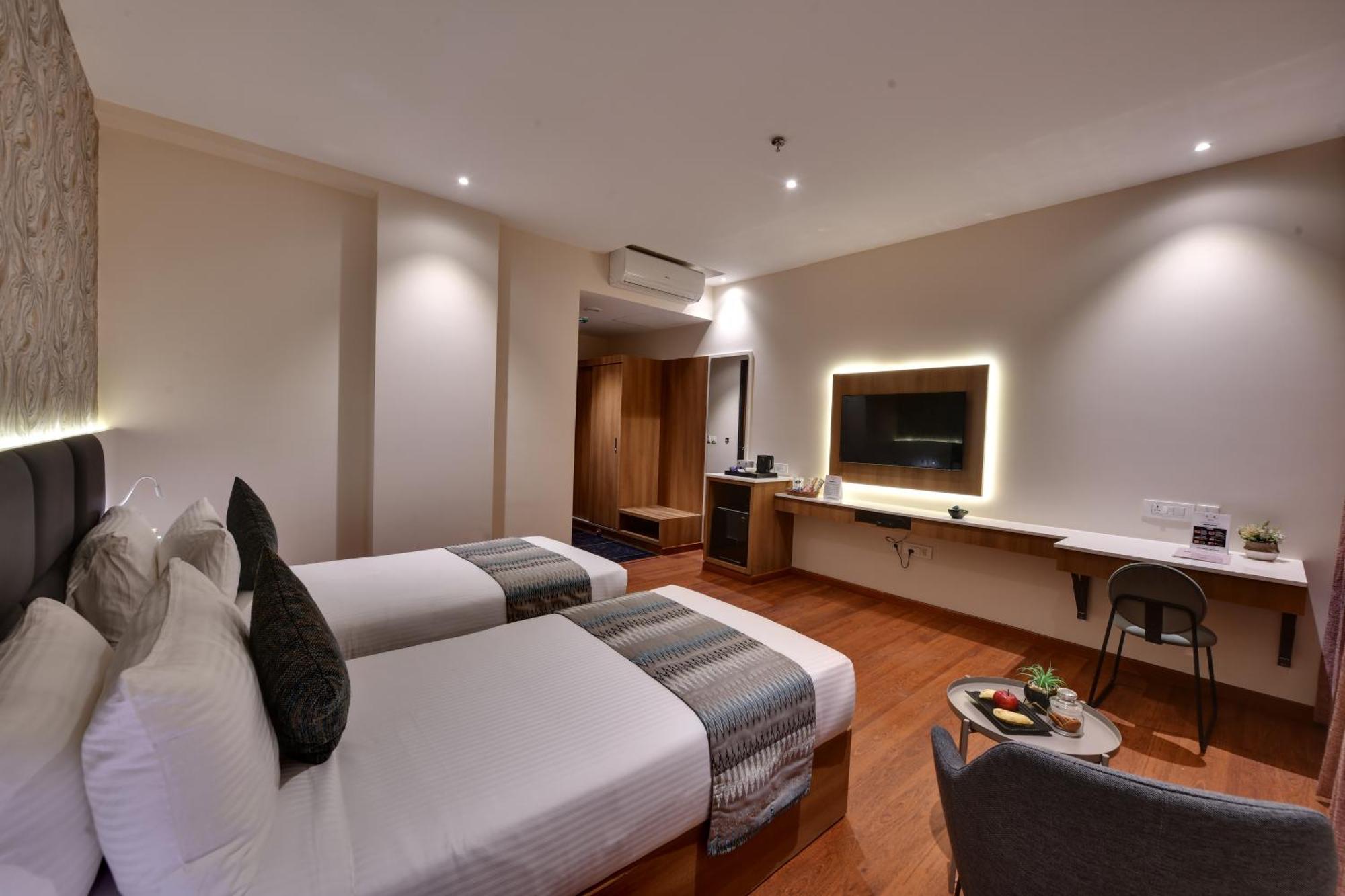Click Hotel Vista-International Airport Dod Jala Exterior photo