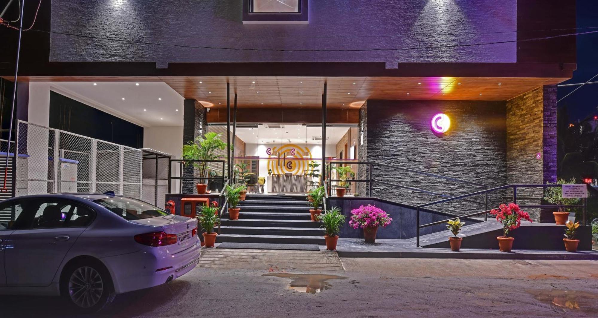 Click Hotel Vista-International Airport Dod Jala Exterior photo