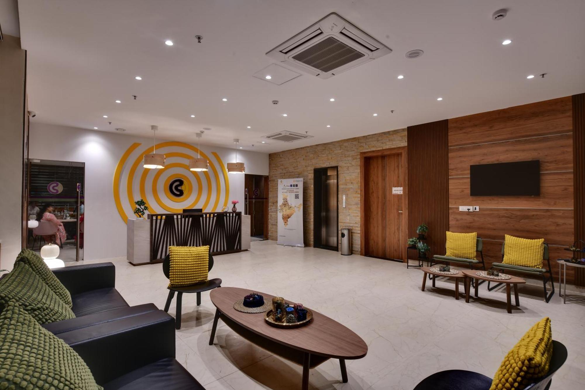 Click Hotel Vista-International Airport Dod Jala Exterior photo